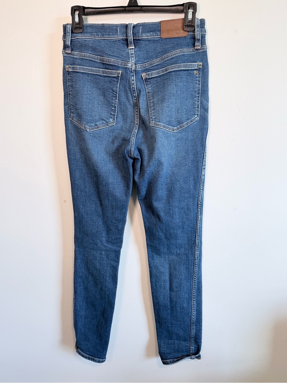 Madewell 10” High Rise Skinny Jeans in Wendover Wash TENCEL Edition - Picture 7 of 9